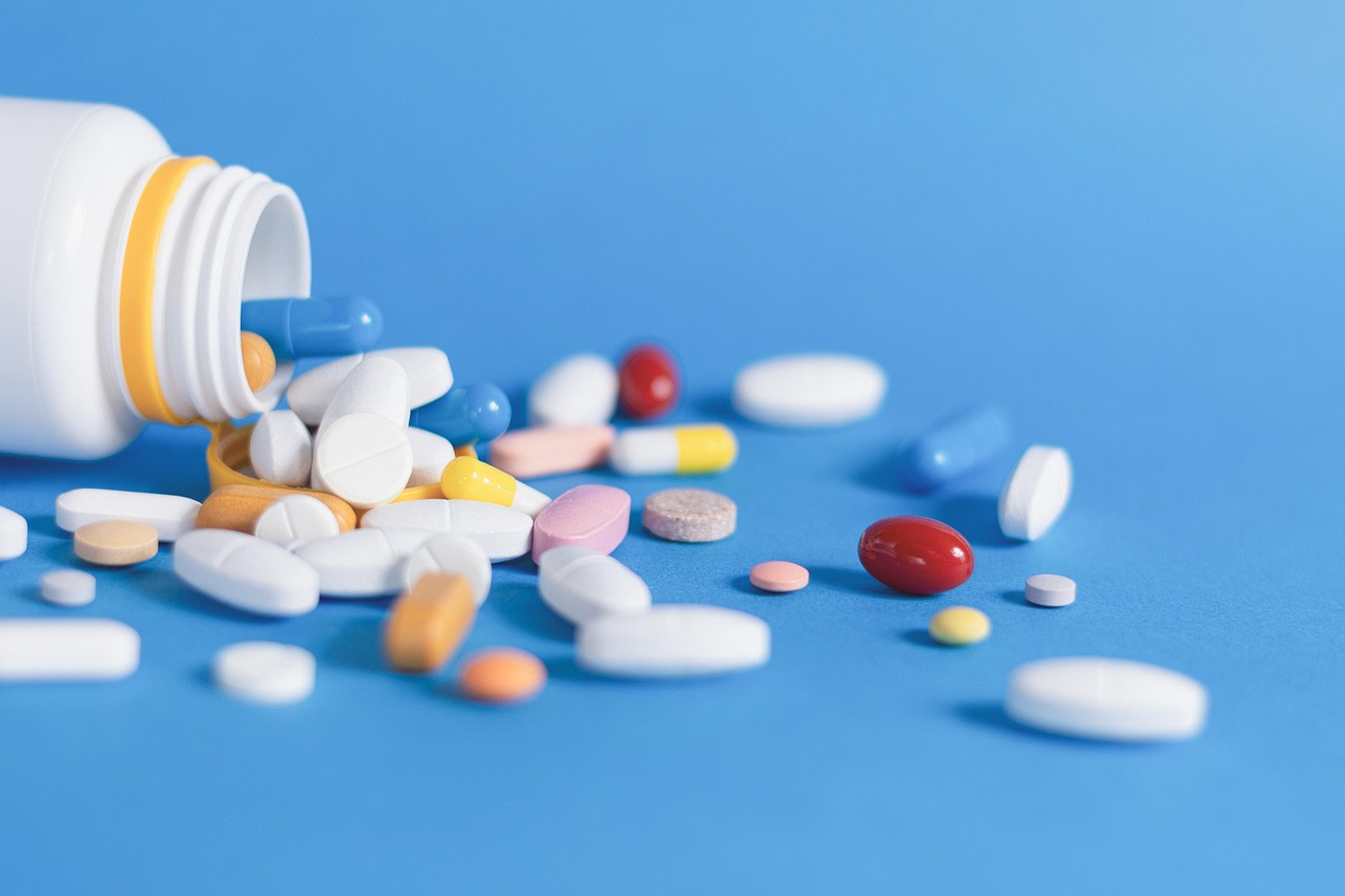 LloydsPharmacy offre uno dei servizi di prescrizione più convenienti disponibili, consentendo agli utenti di ordinare i farmaci online o in negozio. Che si tratti di prescrizioni occasionali o di ricariche regolari, questo servizio semplifica il processo. Ordinazione conveniente: i clienti possono effettuare ordini di farmaci online e riceverli direttamente a casa, eliminando la necessità di recarsi fisicamente in farmacia. Gestione delle prescrizioni ripetute: LloydsPharmacy consente agli utenti di gestire facilmente le proprie prescrizioni ripetute, fornendo promemoria tempestivi e ordini senza intoppi.