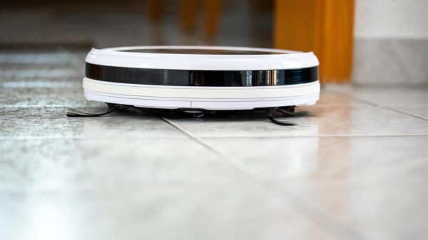 In the world of homecare, where performance, convenience, and innovation matter most, Shark® has earned its stripes as a trusted household name. From stylish handhelds to powerful uprights, steam cleaners, and intelligent robot vacuums, Shark is redefining how the UK cleans—one engineered solution at a time. As the UK’s best-selling vacuum cleaner and steam cleaner brand, Shark has cemented its place as a go-to choice for homeowners seeking products that make everyday cleaning smarter, faster, and more effective. But it’s not just about what Shark makes—it’s about how it makes life easier.