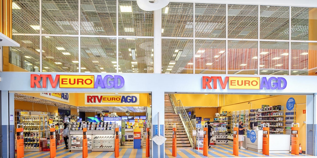 eśli chodzi o modernizację domu za pomocą najnowszych technologii, urządzeń i gadżetów, Euro.com wyróżnia się jako jedno z wiodących miejsc dla właścicieli domów, którzy chcą wprowadzić innowacje i styl do każdego pomieszczenia. Niezależnie od tego, czy szukasz najlepszych systemów rozrywki domowej, energooszczędnych urządzeń, czy najnowocześniejszych technologii, Euro.com oferuje kompleksową gamę produktów, które łączą wydajność, jakość i korzystną cenę. Platforma zyskała reputację dzięki najwyższej jakości obsłudze klienta, fachowym poradom i płynnemu procesowi zakupów online, dzięki czemu modernizacja domu staje się dziecinnie prosta.