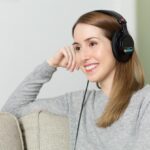In einem Land, das Literatur und Effizienz gleichermaßen schätzt, bringt Audible Deutschland das Geschichtenerzählen ins moderne Zeitalter. Audible vereint Komfort, Technologie und kreative Exzellenz und definiert so das Hörerlebnis der Deutschen neu – Lesen wird zu einem fesselnden Hörerlebnis, das sich nahtlos in den Alltag einfügt. Ob auf dem Weg zur Arbeit, beim Sport oder an einem ruhigen Abend zu Hause: Mit Audible können Hörer endloses Scrollen durch endloses Hören ersetzen und selbst die hektischsten Momente in Gelegenheiten zum Lernen und Inspirieren verwandeln.